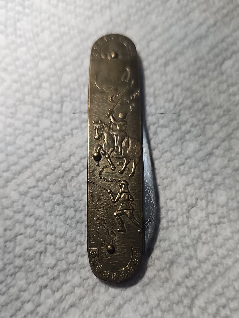 Vintage Embossed Hunting Scene Pocket Knife